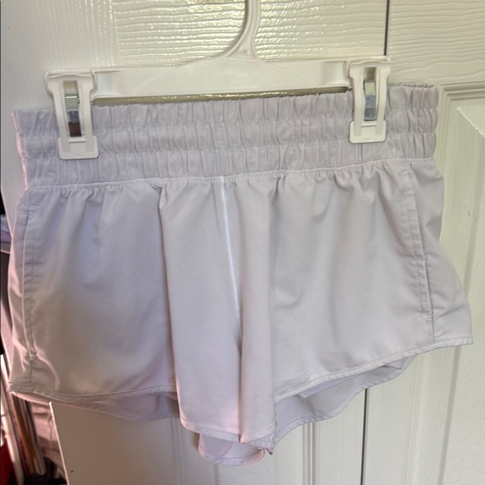 Aerie White Women's Shorts